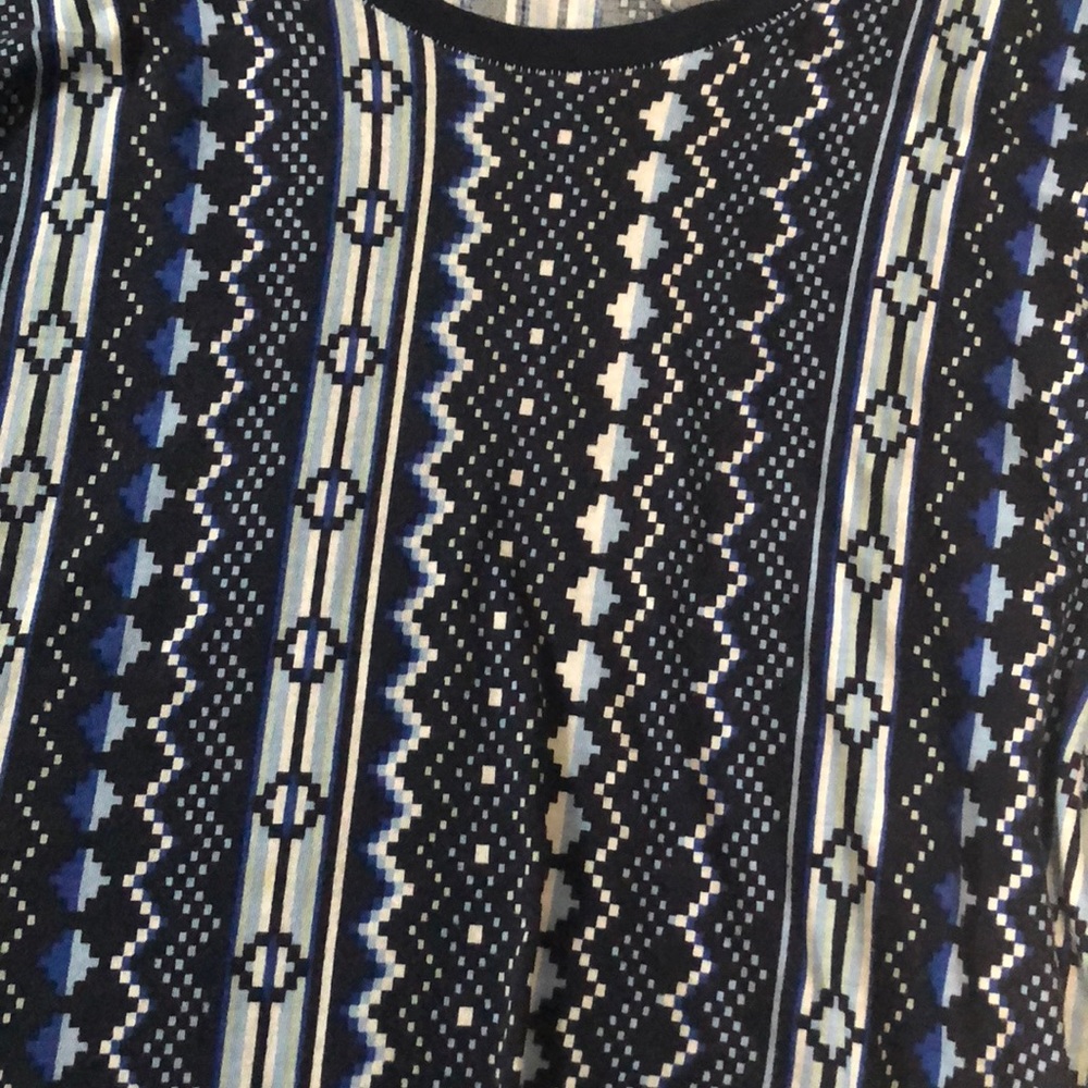 Gap Aztec Tee - Picture 2 of 2